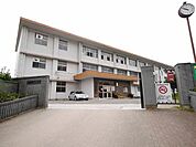 篠崎中学校(780m)
