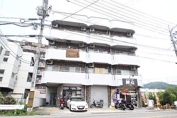 メゾン中山 ｜広島県広島市東区中山東1丁目(賃貸マンション2DK・2階・39.69㎡)の写真 その1