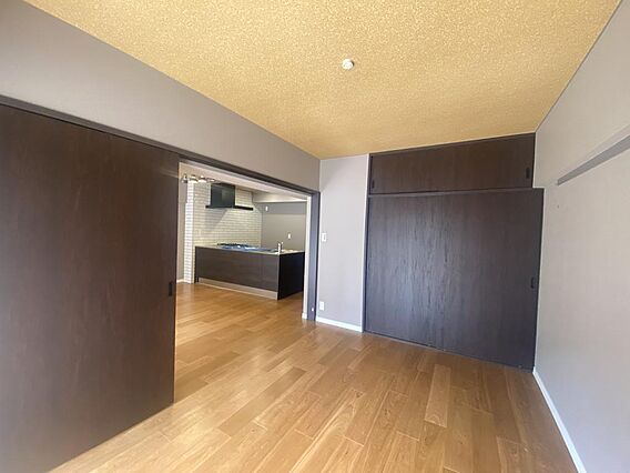 リビング/ダイ...