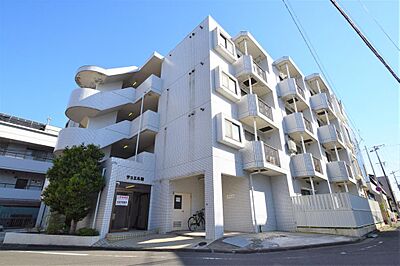 外観：ＲＣ造４階建てマンション