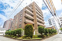 [外観] 総戸数42戸のマンション。JR京浜東北。根岸線「大宮」駅徒歩8分の立地です。徒歩圏内に大型商業施設やスーパー等が揃っており充実した住環境です。