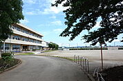 足利市立富田小学校（1892m）