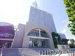 [周辺] 横浜市都筑区役所 490m