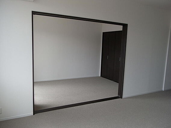 リビング/ダイ...