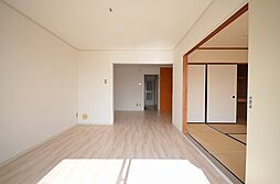 広島電鉄宮島線 商工センター入口駅 徒歩16分の賃貸マンション 4階2LDKのリビング/ダイニング
