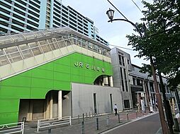 [周辺] ＪR京浜東北根岸線『石川町駅』まで755m、横浜駅まで3駅7分。山手や元町、中華街といった横浜の主要な観光スポットへの入り口の駅です。