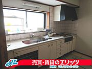 ＩＨクッキングヒーターのキッチンです。