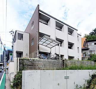 外観：RC造4階建てマンション