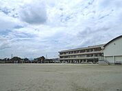 足利市立梁田小学校（38m）