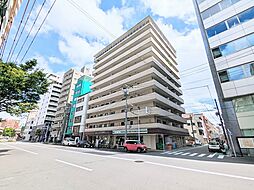 [外観] 1階が100円ローソン、駅近立地です。