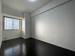 [内装] 6帖の洋室！ウォークインクローゼット付きですので、お部屋全体を広く使うことができます！
