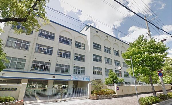 画像16:神戸市立本山中学校（602m）