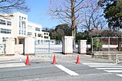 下関市立文関小学校（595m）