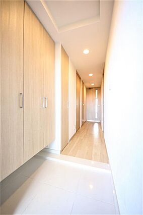 明るく清潔感の...