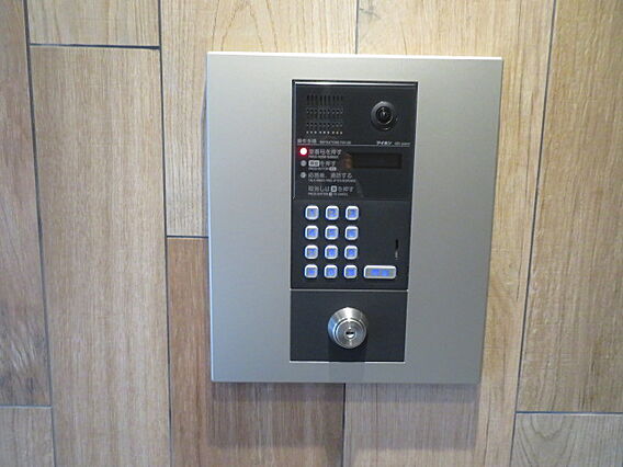 オートロックの...