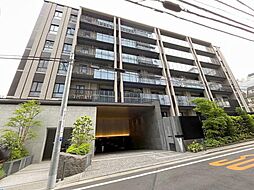 [外観] ビッグターミナル「渋谷」駅より徒歩7分バレーサービス有コンシェルジュサービス付のマンションです。