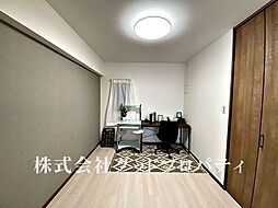 [寝室] 各居室の照明器具も設置済みです