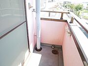 洗濯機はベランダに置けます。