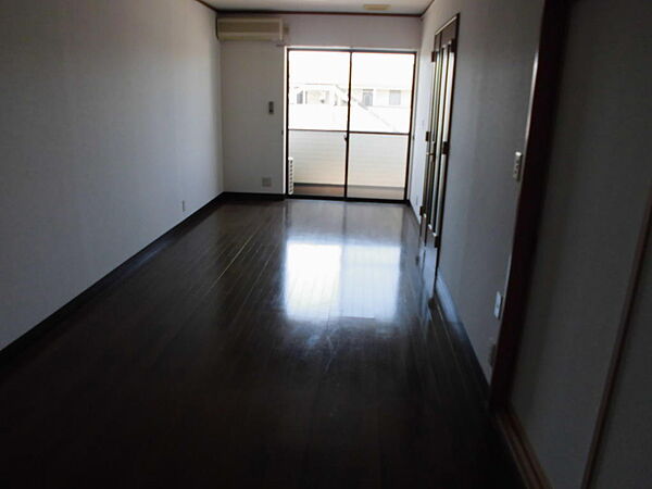 apartment 宮城県柴田郡柴田町大字船岡字東原前190-1
船岡の賃貸情報を見る
物件地図
