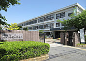白鷺小中学校