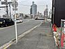 その他：前面道路も歩道付で広々としています。