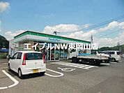 ファミリーマート東岡山駅前店 517m