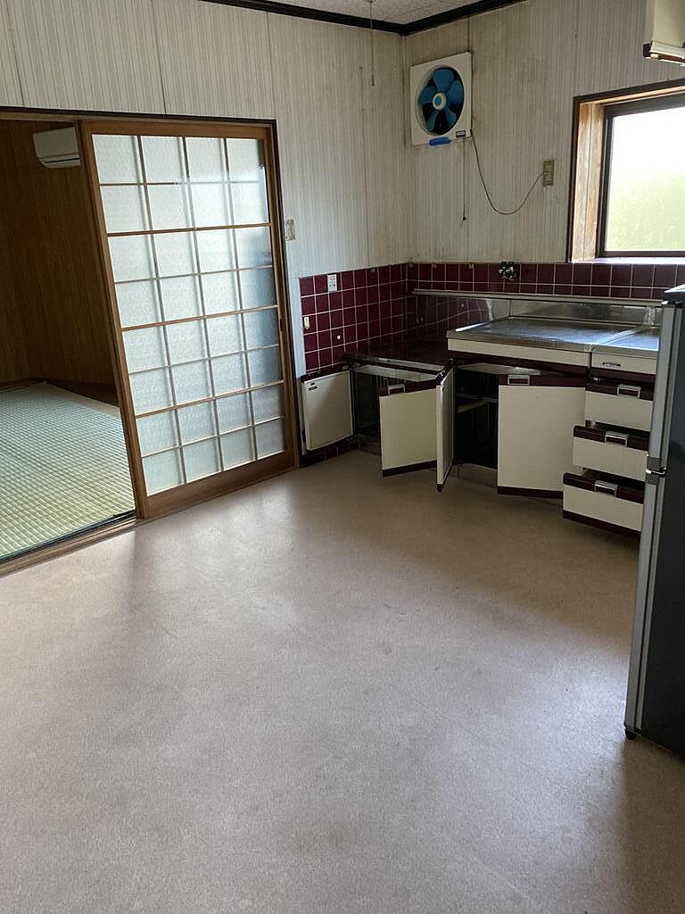 detached 大分県佐伯市鶴見大字地松浦591