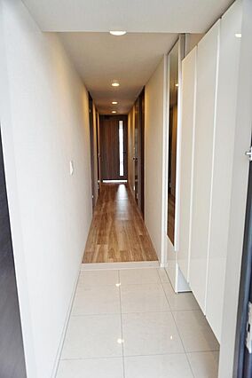 玄関・廊下です...