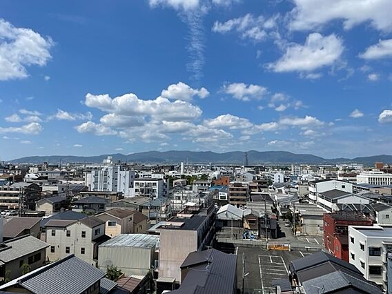 マンションに住...