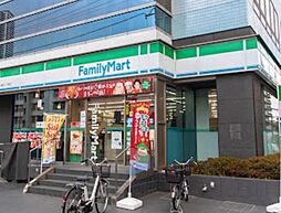[周辺] ファミリーマート辰巳一丁目店 徒歩2分。 100m