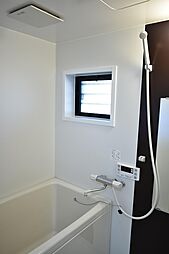 [風呂] 窓付バスルーム