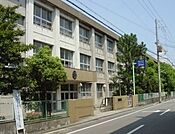 和歌山市立河西中学校まで567m