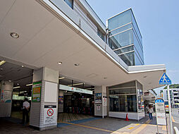 [周辺] 東横線「綱島」駅まで1040m、急行停車駅です。駅周辺には商業施設・金融機関が揃っています。綱島東エリアは現在再開発が行われています。