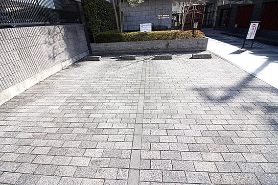 来客用駐車場2...