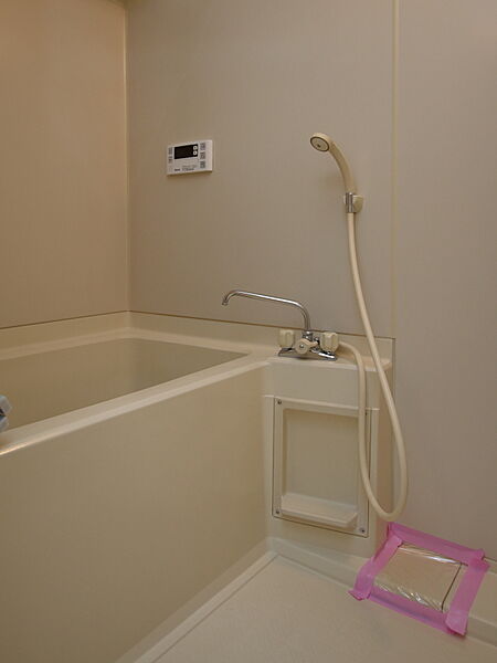 画像6:お風呂の様子　追焚機能、浴室乾燥機能が付いています