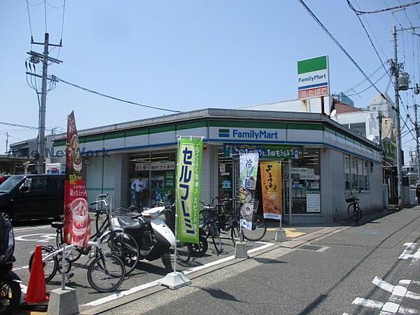 画像25:ファミリーマート大阪金剛駅前店385m