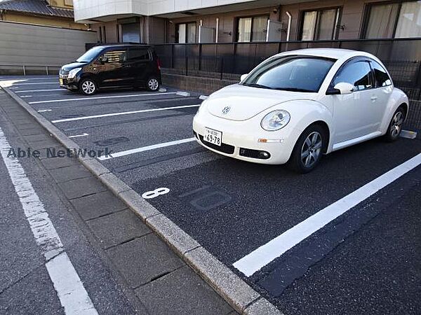 画像3:駐車場