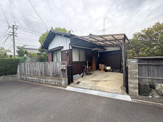 外観 松山市ひばりケ丘