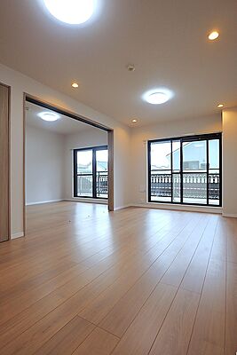 リビング/ダイニング パークヒルズ中須公園 2階/-