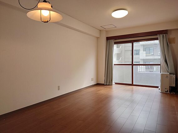 リビング/ダイ...