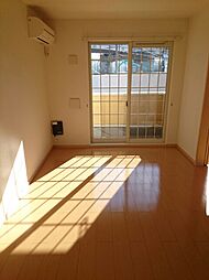 フラットツー 101 1階2LDKのリビング/ダイニング