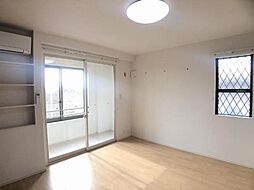 グレンディール　I 103 1階ワンルームのリビング/ダイニング