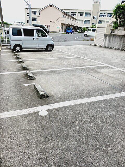 4 / 4
