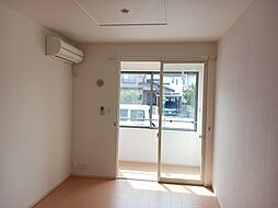 ラ・セゾン・クレール 102 1階2DKのリビング/ダイニング