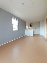 フラワーハウスII 201 2階2LDKのリビング/ダイニング