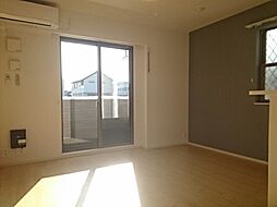 フランボワーズ　II 105 1階ワンルームのリビング/ダイニング