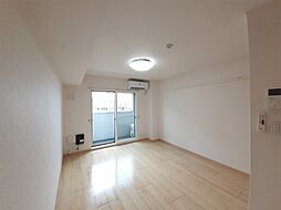 ノア・バリウス 303 3階ワンルームのリビング/ダイニング