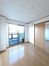 サザン・ヴィアーレＡ 201 2階2DKのリビング/ダイニング