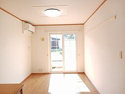 ヴィラノールＦ 102 1階1LDKのリビング/ダイニング