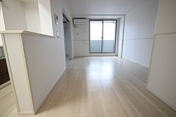 ＣＡＳＡ　ＡＺ 301 3階1LDKのリビング/ダイニング